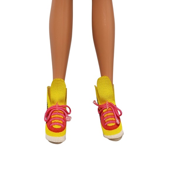 1990 Mattel #9423 All American Barbie - Reebok Edition - Missing Socks - Picture 6 of 8